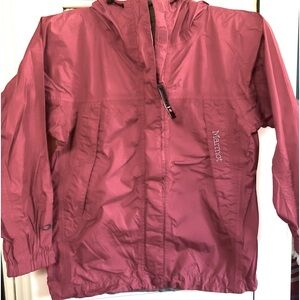 Marmot Girl's rain jacket with hood ; dark pink Sz M